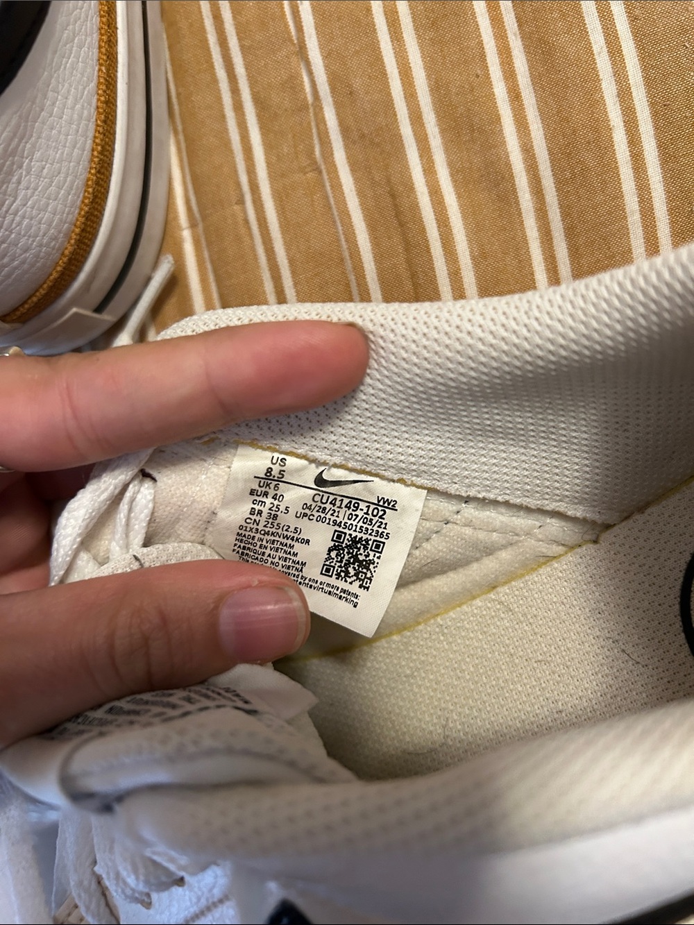 Nike court legacy tennis shoes white and black leather with tan accent size 8.5 - Picture 6 of 6